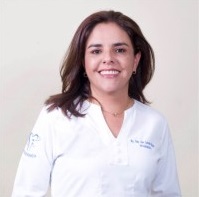 <p>Presidenta de la Sociedad Peruana de Ortodoncia. Cuenta con estudios de maestría en Ortodoncia y Ortopedia Maxilofacial en el Centro de Estudios Superiores de Ortodoncia (México) y doctorado en Educación por la USMP.</p>