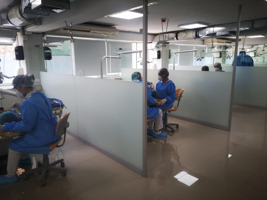 Imagen del cuidado de sus pacientes frente a la COVID – 19 y a la postpandemia